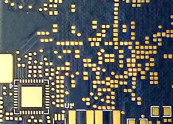 Derva užkimšta lenta